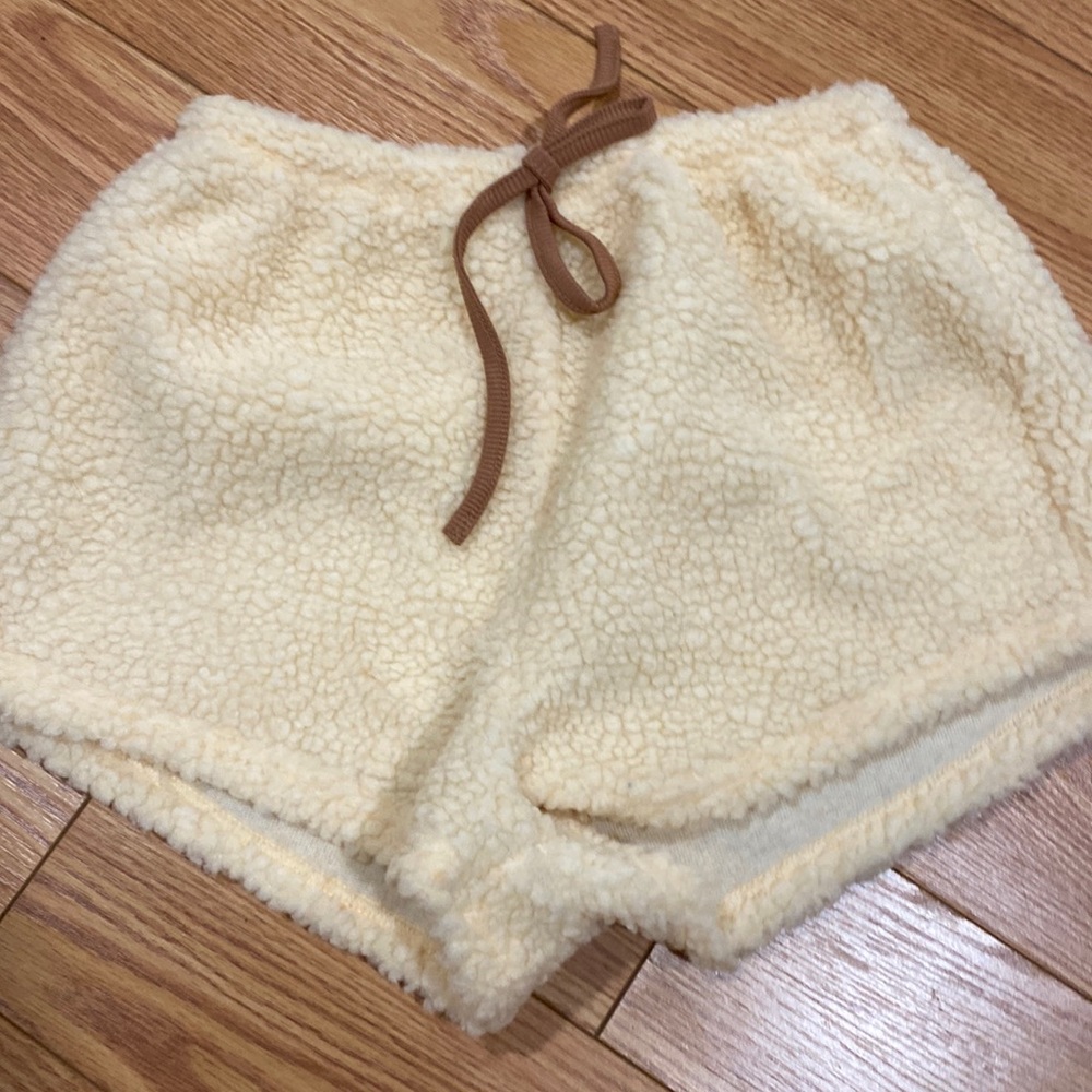 Cozy sleep shorts